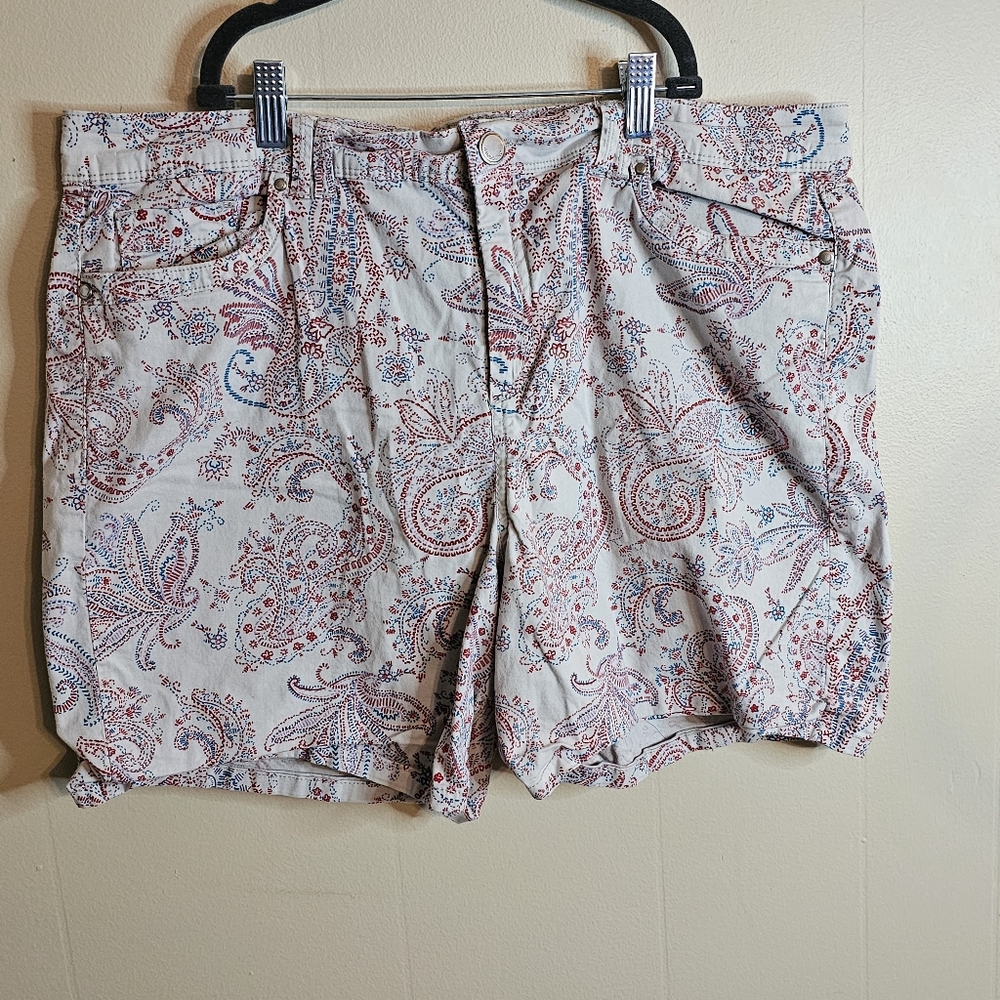 Bandolino Amalio Size 16 Paisley Shorts